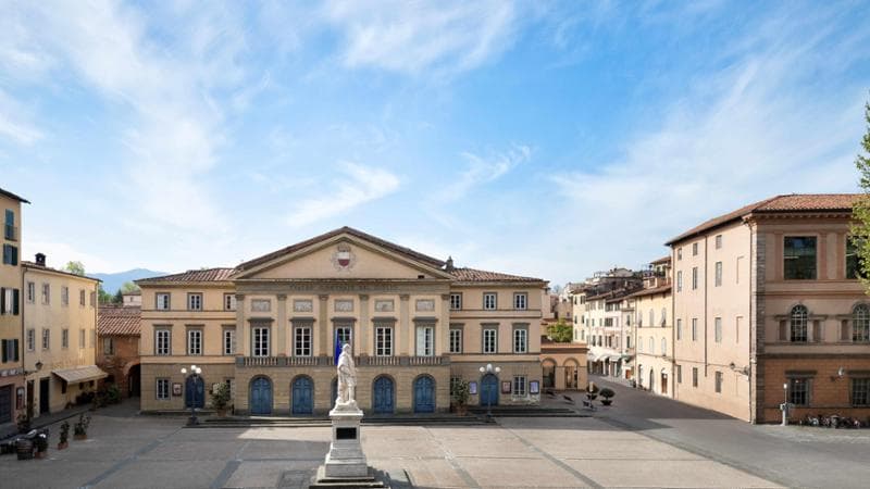 Le piazze di Lucca