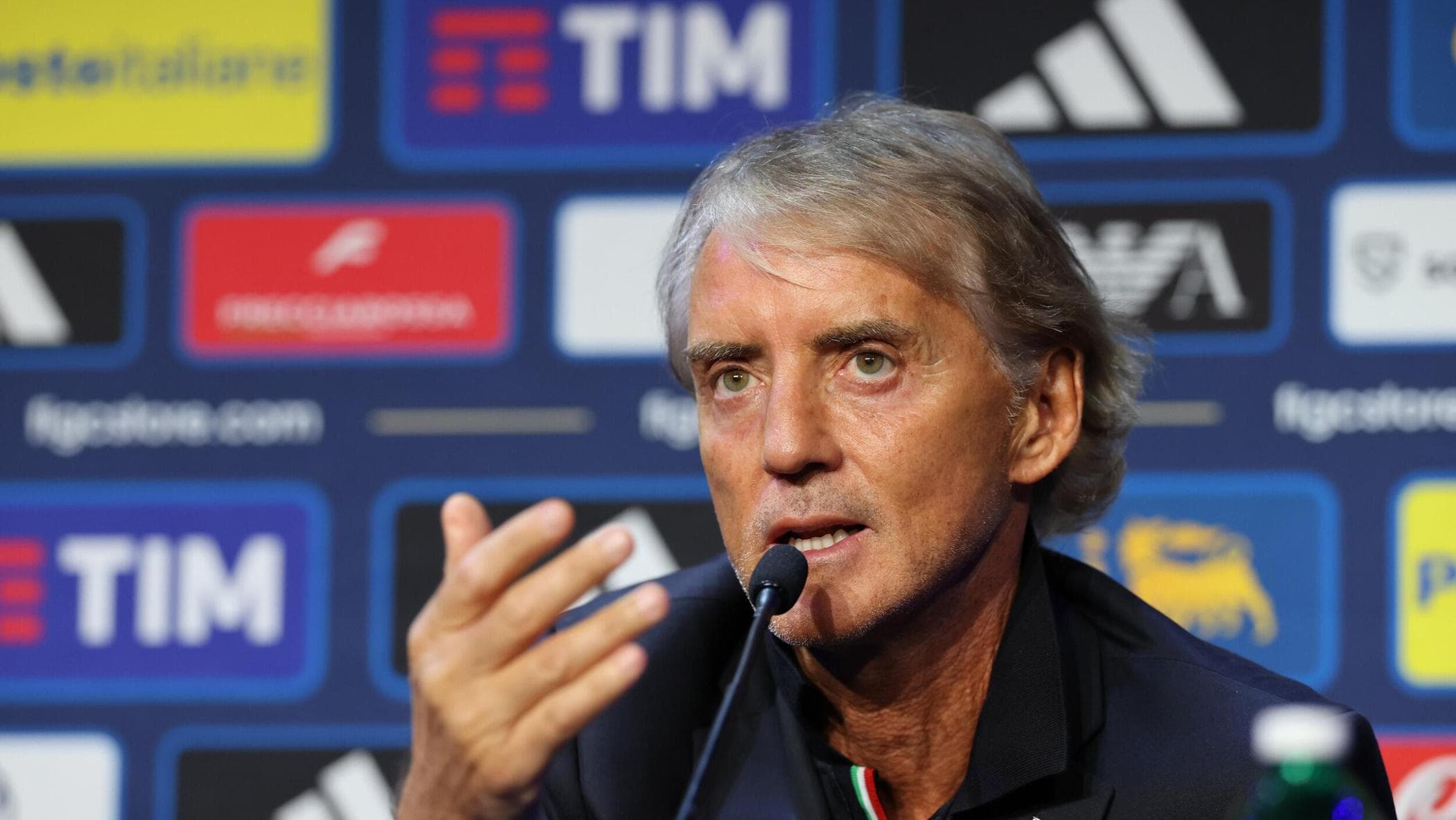 mancini non abbiamo messi o ronaldo serve il collettivo per vincere a parigi con kean esposito da Repubblica.it mancini non abbiamo messi o ronaldo serve il collettivo per vincere a parigi con kean esposito