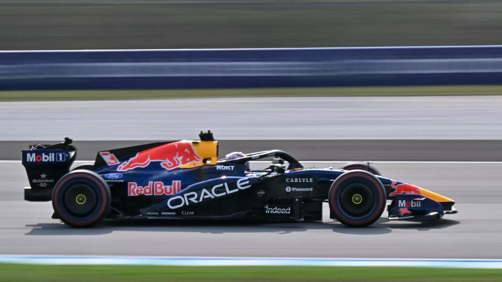 Diretta qualifiche F1, caccia alla pole a Sepang