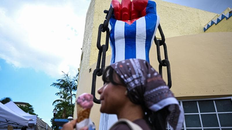Il piano Usa per Cuba: aspettare che crolli per farne poi una colonia di fatto