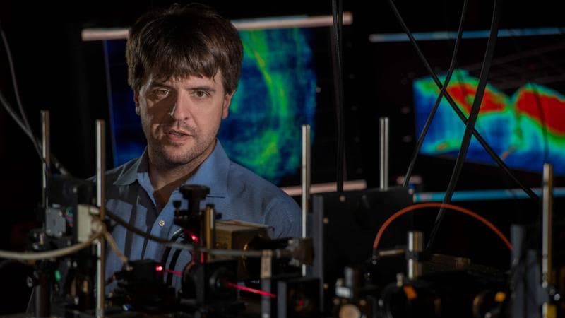 Deisseroth, Hegemann e Nagel: chi sono i tre scienziati vincitori del Nobel