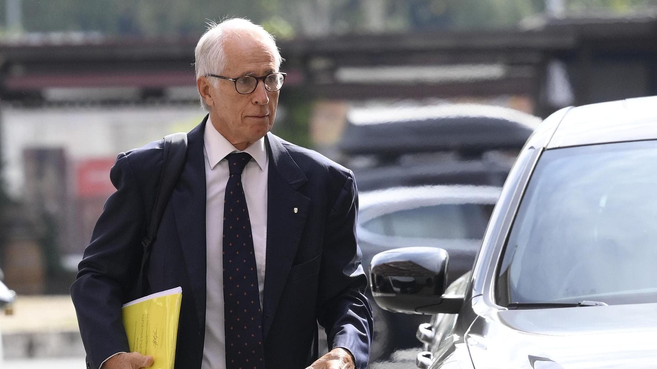 malag242 commissario figc la giunta coni vota all8217unanimit224 da Repubblica.it malag242 commissario figc la giunta coni vota all8217unanimit224
