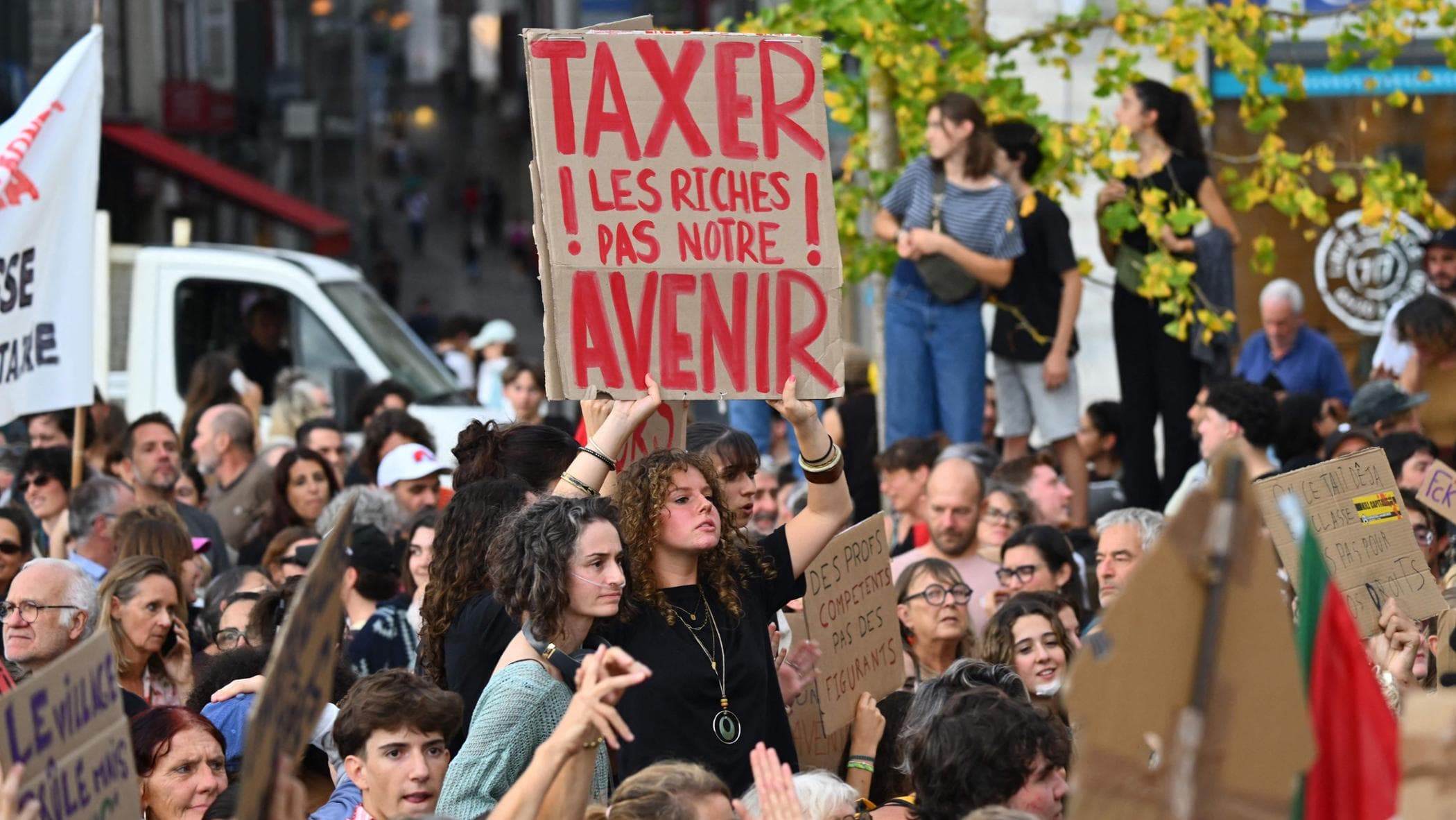 francia la rabbia degli studenti aule sostegno insegnanti a scuola manca tutto da Repubblica.it francia la rabbia degli studenti aule sostegno insegnanti a scuola manca tutto
