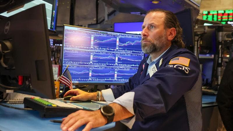 Le Borse di oggi, 7 ottobre. Europa in calo. SpaceX in cerca di 40 miliardi per i chip Nvidia