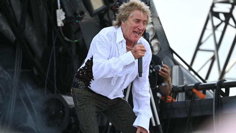 Rod Stewart, l’addio ai live con un ultimo tour: “Venite a vedermi, sarà fantastico”