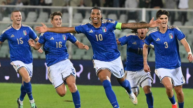 L'esultanza di Ndour dopo il gol alla Polonia