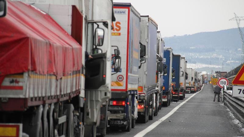 Camion e bus, Salvini apre al lavoro fino a 70 anni: “Ma controlli medici su autisti ogni 24 mesi”