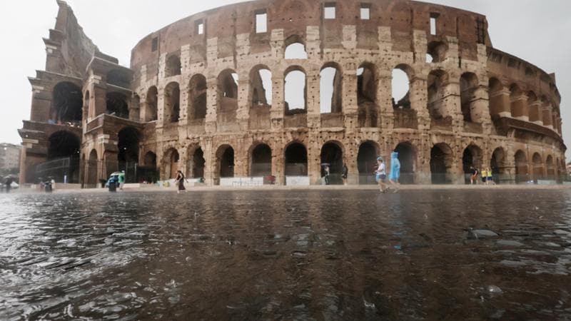 Maltempo sull’Italia, allerta arancione in Toscana. Bomba d’acqua su Roma