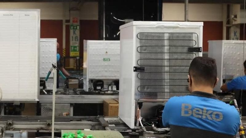 Beko, i sindacati: “Rispettare il piano industriale”. Urso: da Leonardo disponibilità su Siena
