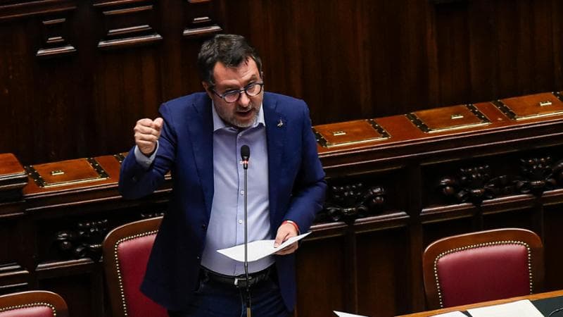 Copertina: Ipotesi elezioni a maggio, anche Salvini disponibile in cambio dell’autonomia