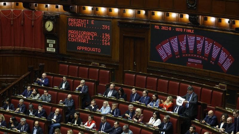 Roma, 8 ottobre: il tabellone con il risultato del voto finale sulla legge elettorale alla Camera