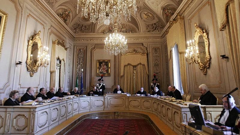 Legge elettorale, dalla firma di Mattarella alla Consulta: criticità e tempi del Melonellum