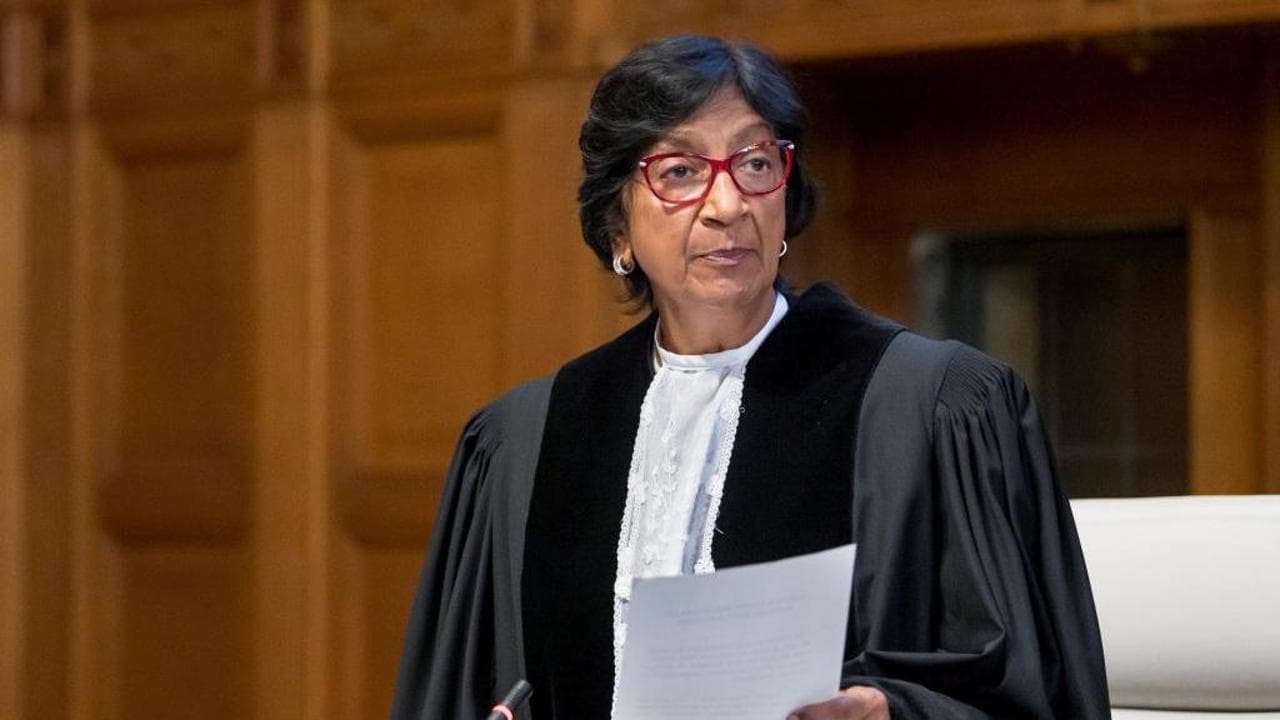 Nobel per la Pace alla giudice Navi Pillay: “A Gaza è un genocidio. Abbiamo chiamato le cose con il loro nome” | Video La denuncia