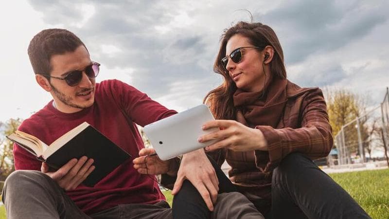 Libri e consumi culturali, i ragazzi della Gen Z preferiscono il made in Italy