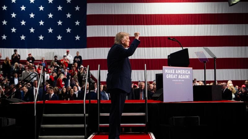 Trump shock su Zelensky: “Al Paese serve un nuovo leader”. E la svolta sconvolge la Ue