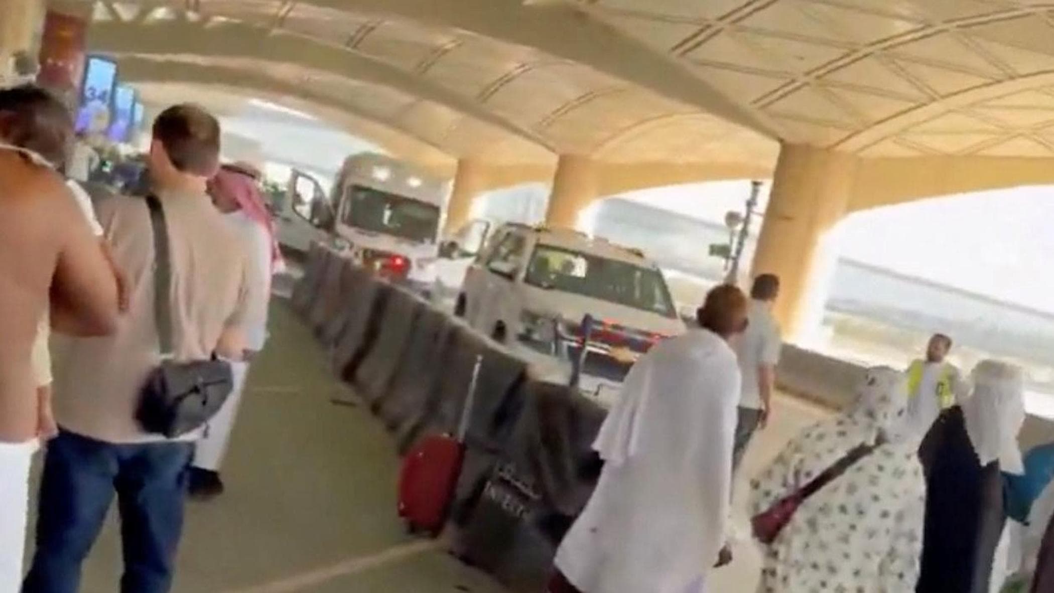 Raid Houthi sull’Arabia Saudita: è strage all’aeroporto di Riad Raid Houthi sull’Arabia Saudita: è strage all’aeroporto di Riad