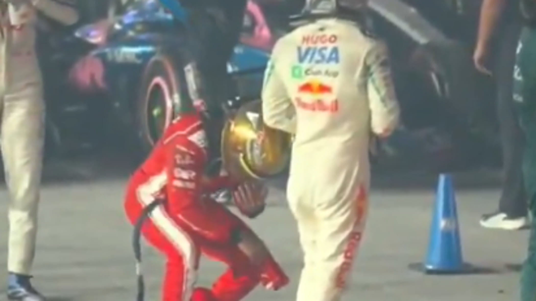hamilton malessere dopo il gran premio di singapore e si scusa con la ferrari vi ho deluso da Repubblica.it hamilton malessere dopo il gran premio di singapore e si scusa con la ferrari vi ho deluso