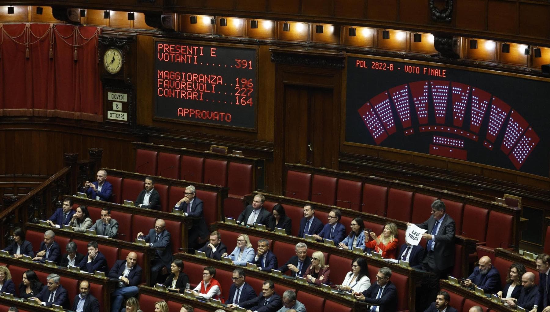 due campagne parallele la doppia sfida del melonellum da Repubblica.it due campagne parallele la doppia sfida del melonellum