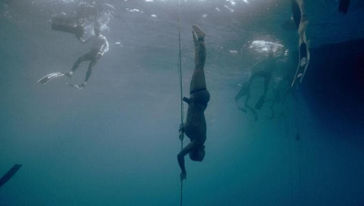 Mondiali di apnea in profondità, la sub ungherese Torocsik scende a 108 metri: è record