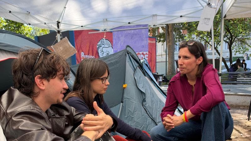 “Casa e studio, così non si può”, le tende arrivano a Montecitorio