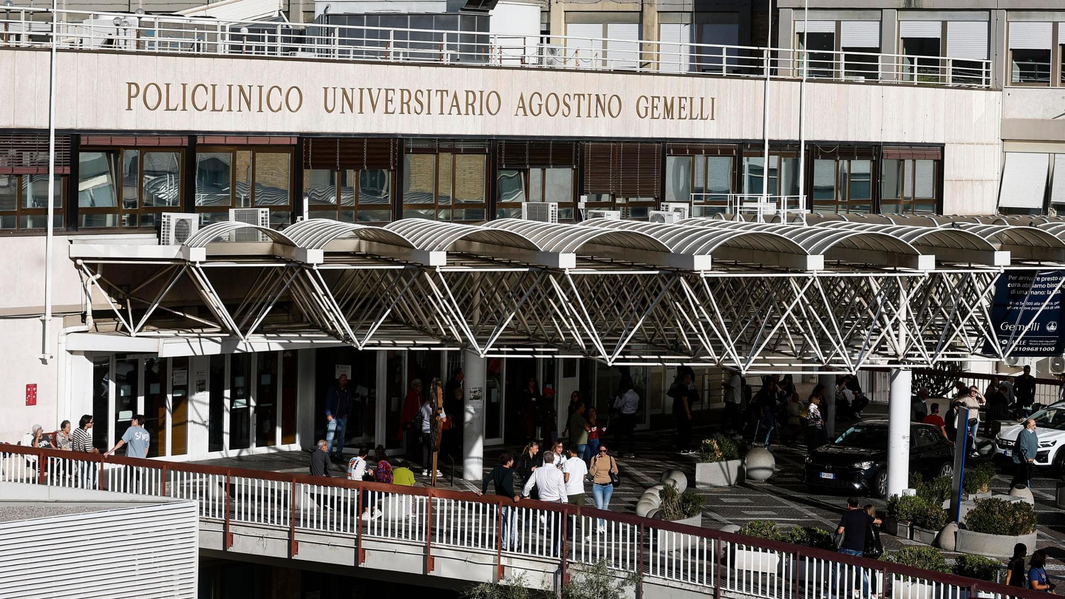 per il papa una tecnica poco invasiva con un robot o una sonda un8217ora e mezza sotto i ferri da Repubblica.it per il papa una tecnica poco invasiva con un robot o una sonda un8217ora e mezza sotto i ferri