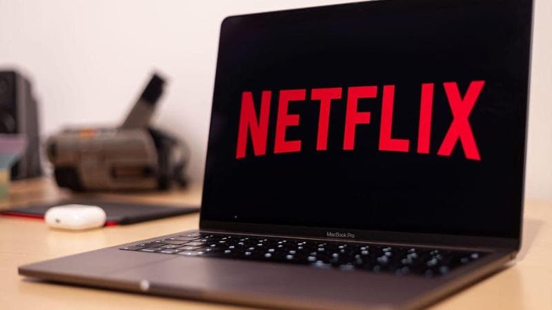 Colpo di Netflix in Spagna: trasmetterà le partite dei Mondiali 2030