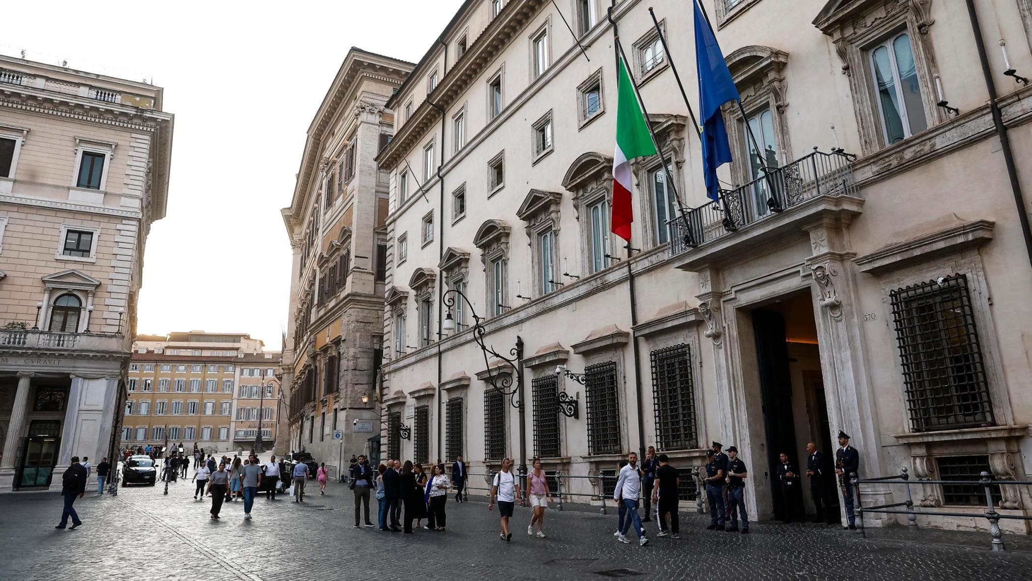Autonomia, oggi l’ultimo ok in Cdm. Pasticcio sulla manovra: entra e esce dall’ordine del giorno