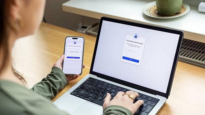 Anteprima: Minaccia attacchi cyber, password elementari e sistemi obsoleti: ecco i rischi per l’Ital…