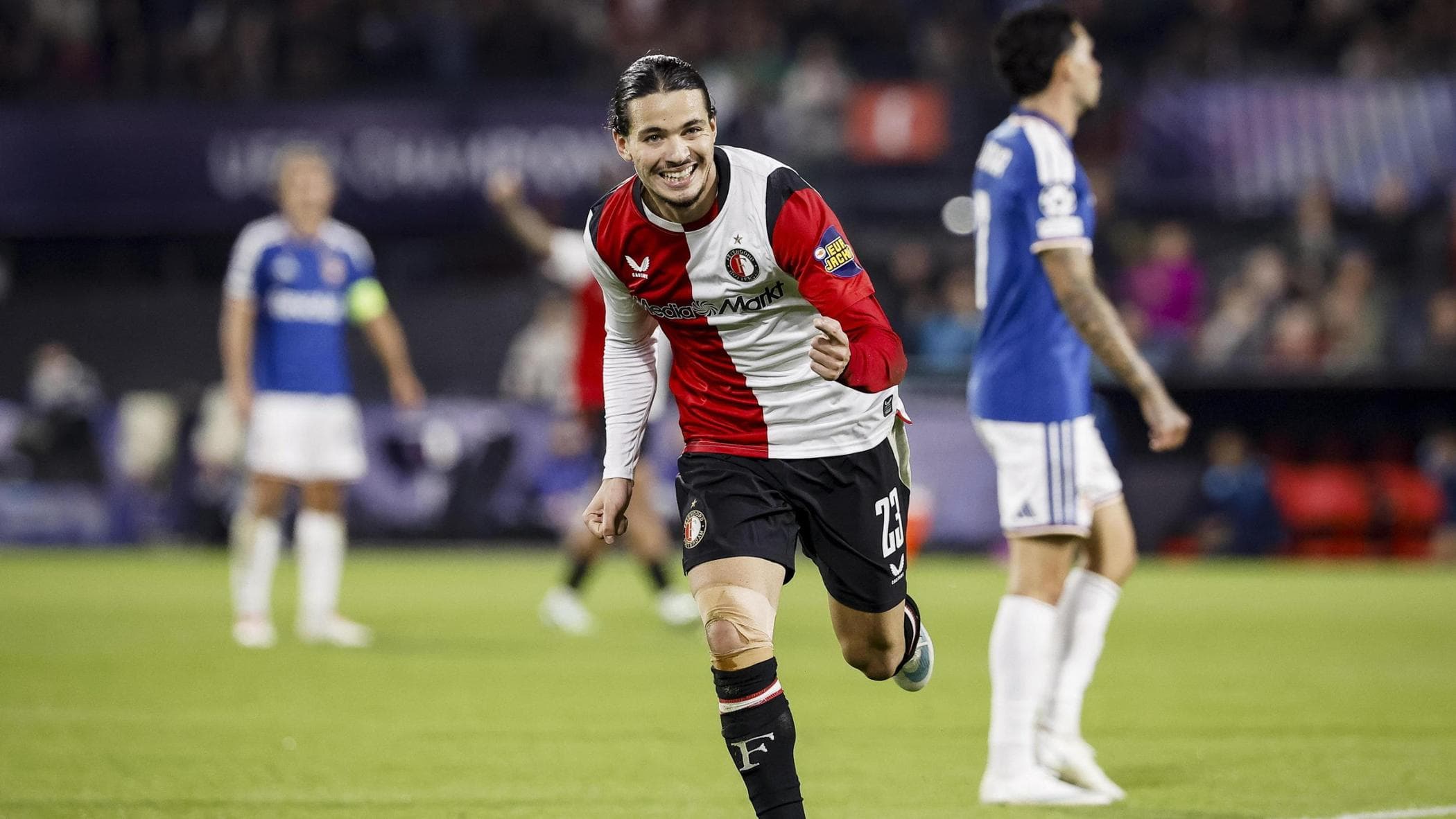 Diao illude il Como, il Feyenoord rimonta e vince 3-2. Primo ko in Champions per Fabregas