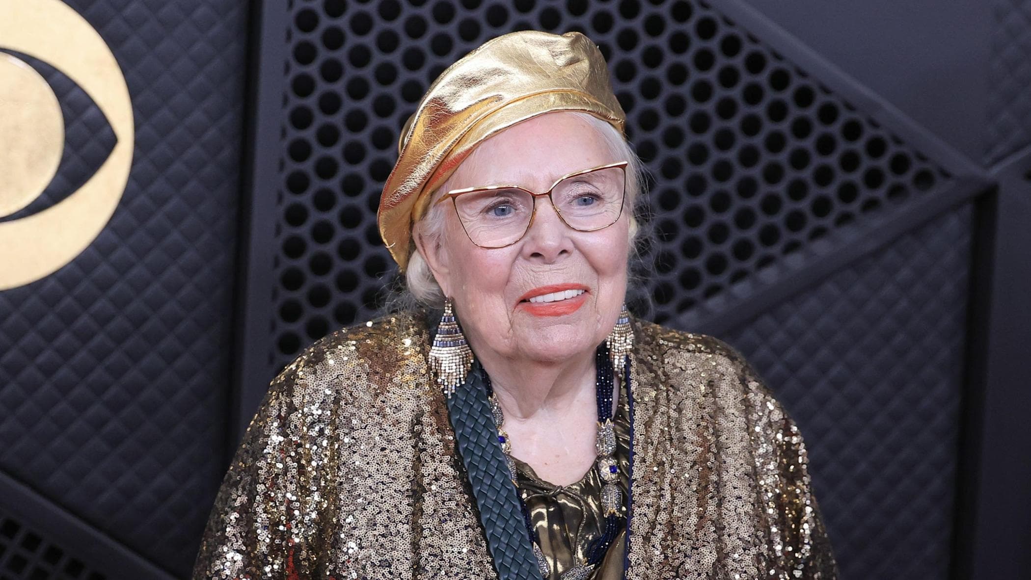 joni mitchell arriva la cittadinanza americana un viaggio iniziato 62 anni fa da Repubblica.it joni mitchell arriva la cittadinanza americana un viaggio iniziato 62 anni fa