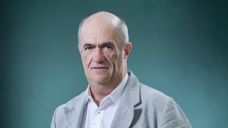 Lo scrittore Colm Tóibín: “Perché difendo Sally Rooney”