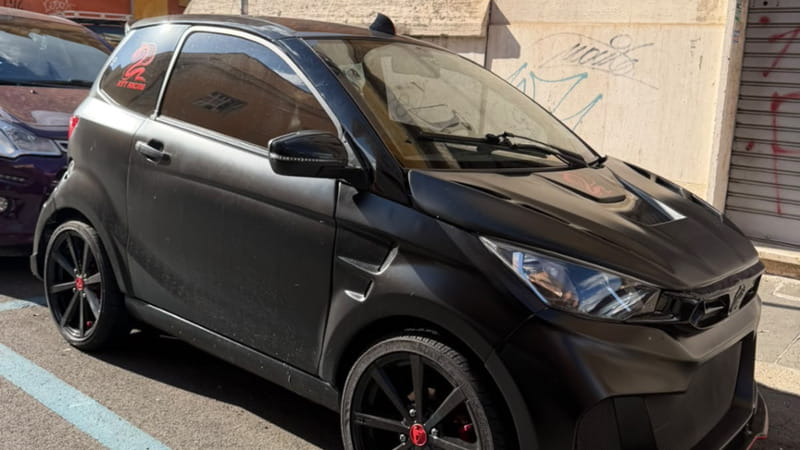 Il vuoto dietro l’orrore della minicar e le colpe di una società distratta