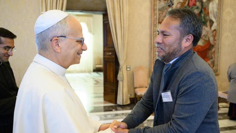 “Caro padre Roberto, ti aspettiamo in Perù ma prima devi riposarti”
