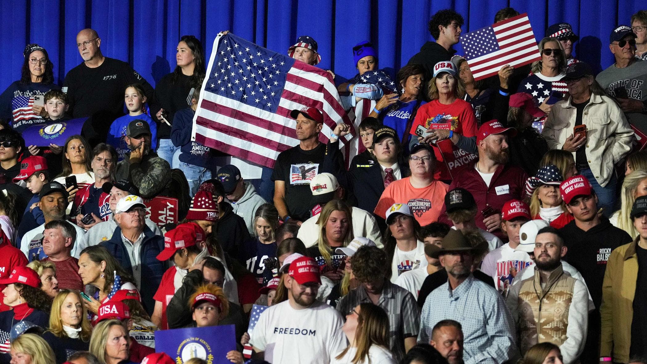 L’ultima minaccia Maga: “Pronta la legge marziale se perdiamo le midterm”