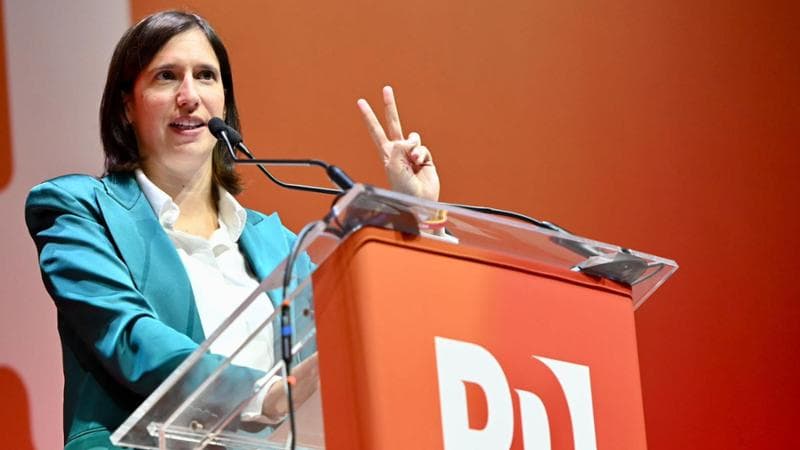 Assemblea Pd, Schlein: “Gli italiani più poveri e incazzati, governo li ignora”. Oggi la sua proroga