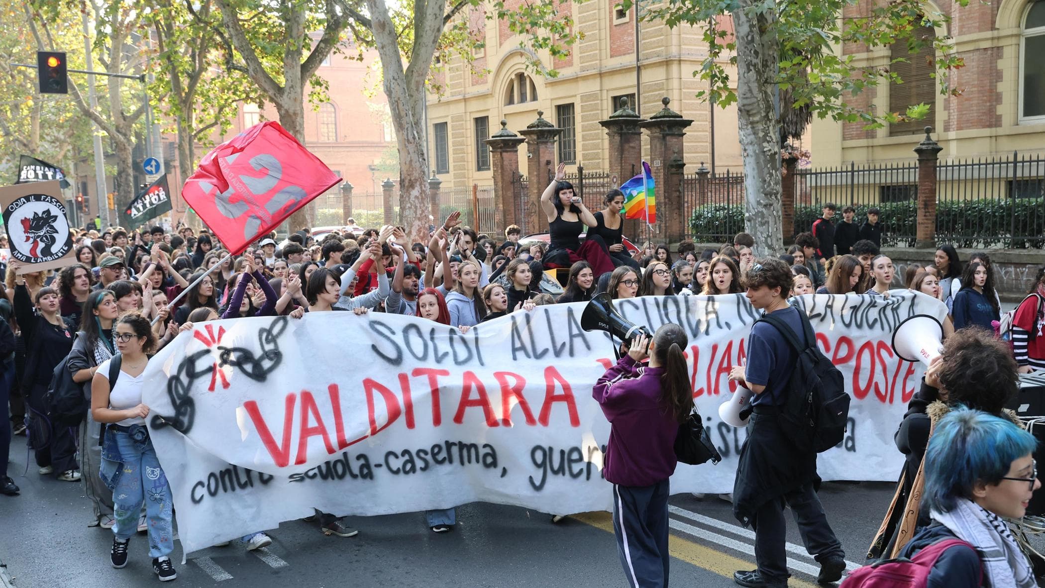 non spegnete la voce a chi 232 senza futuro da Repubblica.it non spegnete la voce a chi 232 senza futuro