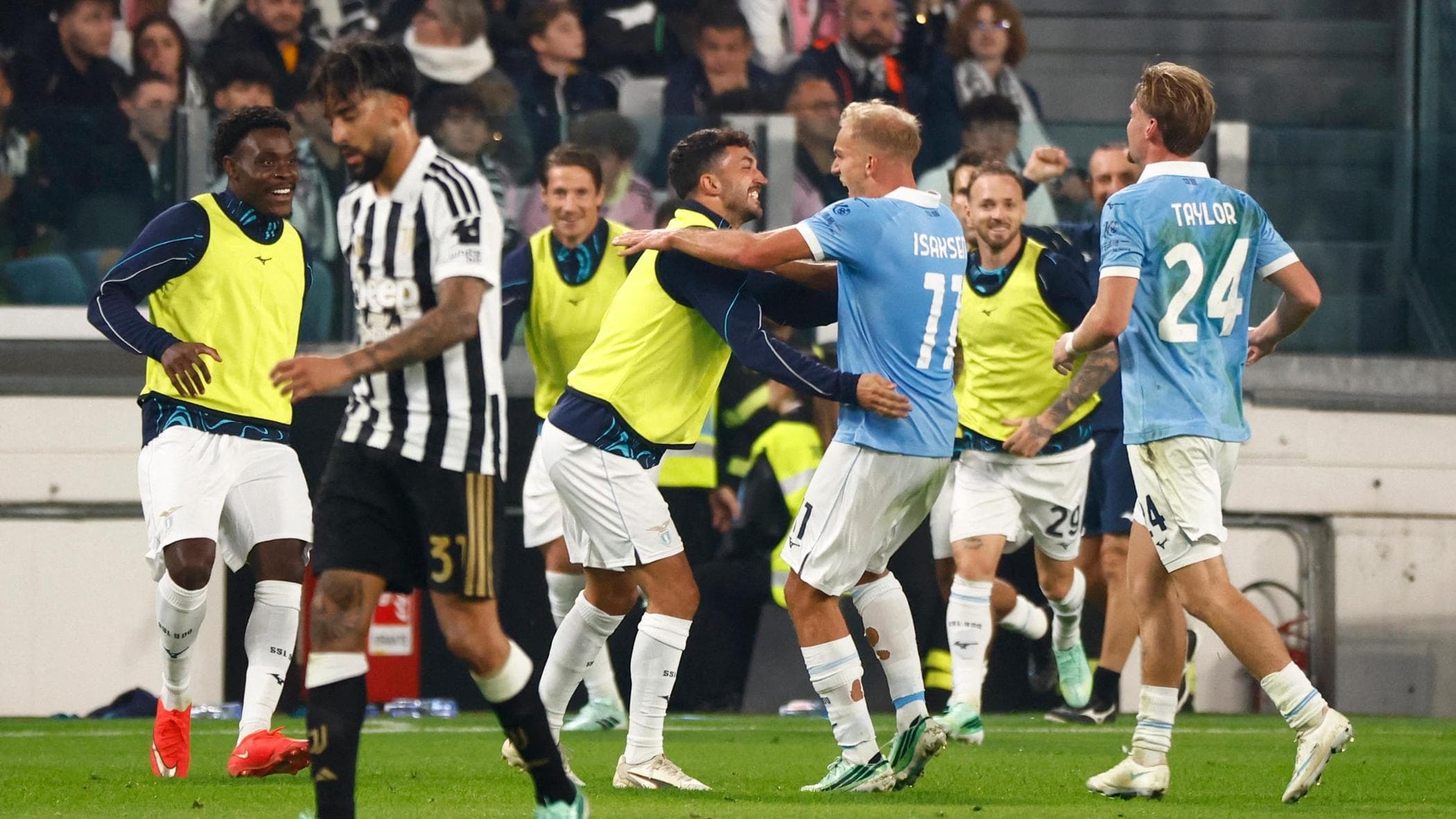 lazio 3 0 alla juve e inter raggiunta in vetta notte fonda per spalletti da Repubblica.it lazio 3 0 alla juve e inter raggiunta in vetta notte fonda per spalletti