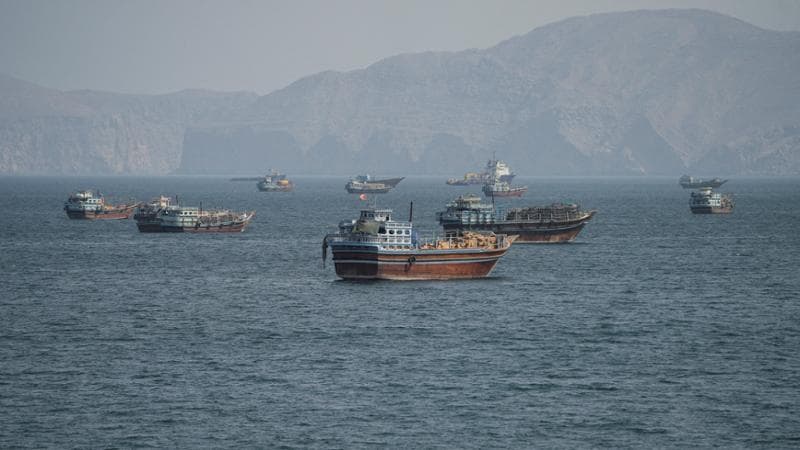 Guerra in Iran, le news di oggi. Media: petroliera in fiamme a Hormuz dopo aver urtato una mina