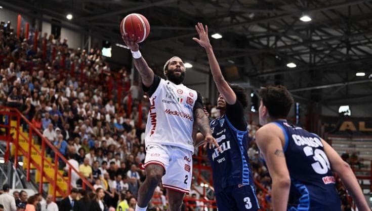 La settimana orribile di Milano è finita a Napoli. Bologna è una regola: le vince tutte
