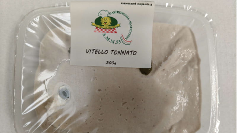 Rischio listeria negli alimenti: richiamati 59 lotti di vitello tonnato, tacchino e lonza