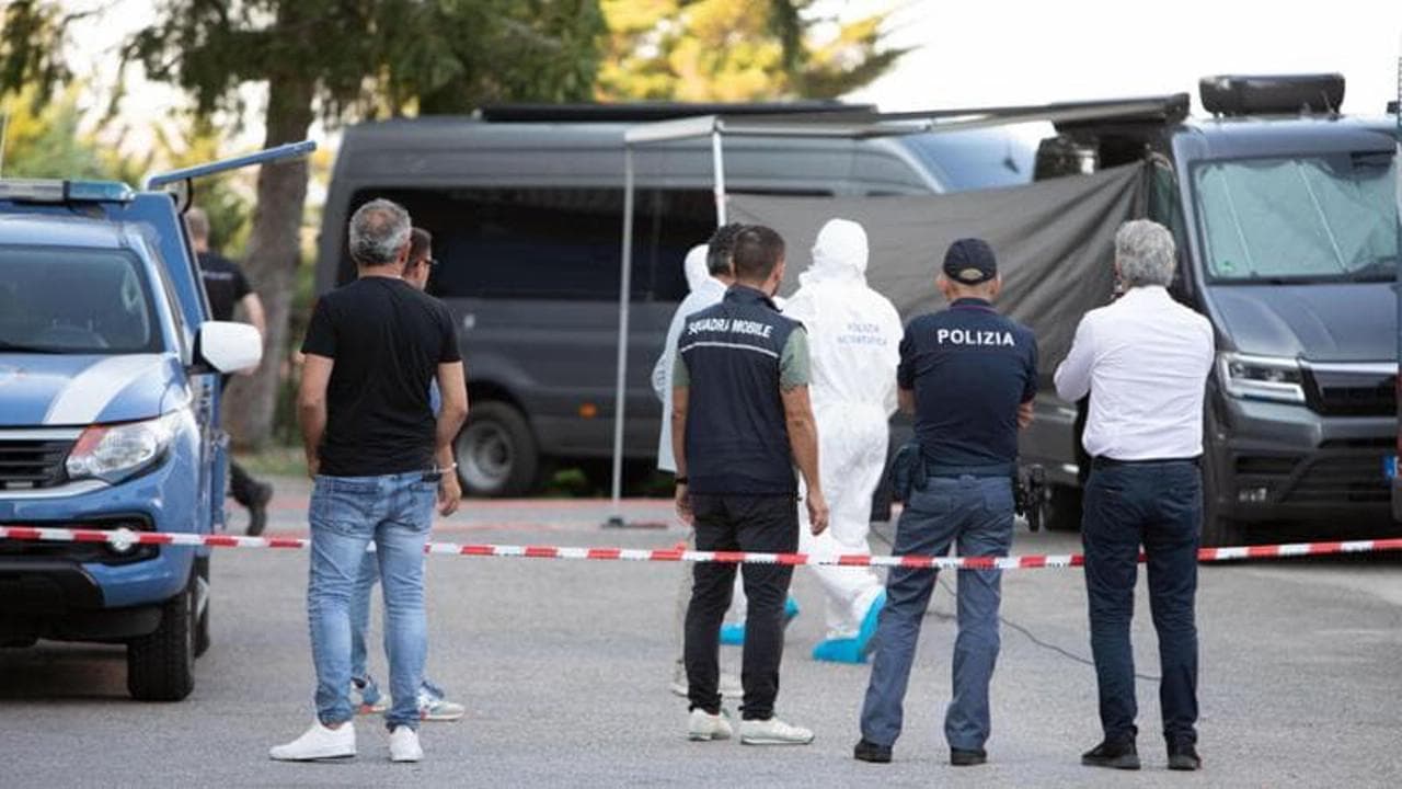 avvelenate ricina piante trovate a pochi metri dal luogo di lavoro della cugina di gianni di vita da Repubblica.it avvelenate ricina piante trovate a pochi metri dal luogo di lavoro della cugina di gianni di vita