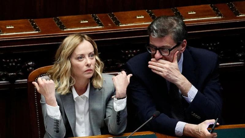 La manovra è in ritardo. Meloni: “Con le banche dialogo ma senza sconti”