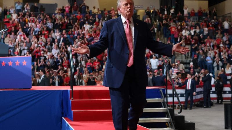 Trump annuncia un piano di aiuti per gli agricoltori: “8 miliardi di dollari contro il caro gasolio”