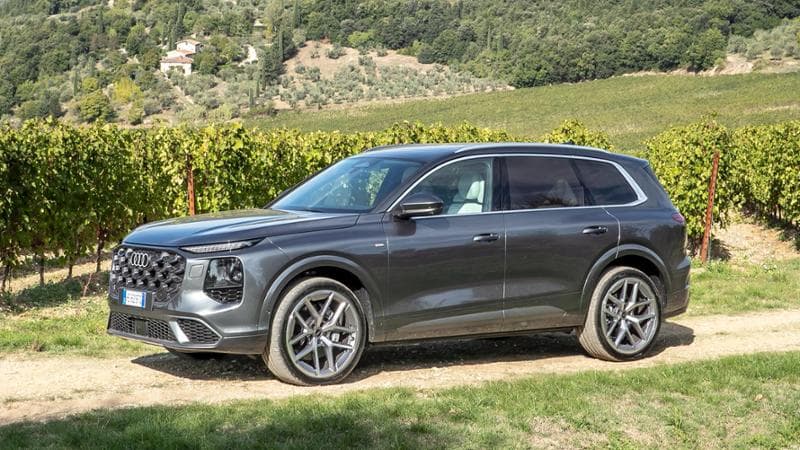 Audi Q7, il grande Suv si rinnova: solo diesel V6, ora è anche sei posti