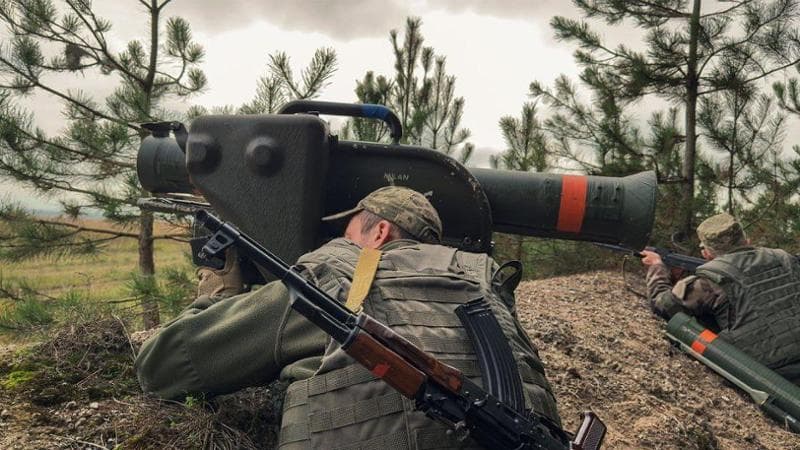 Aiutare l’Ucraina anche con le armi oppure no: il dilemma che divide il mondo pacifista