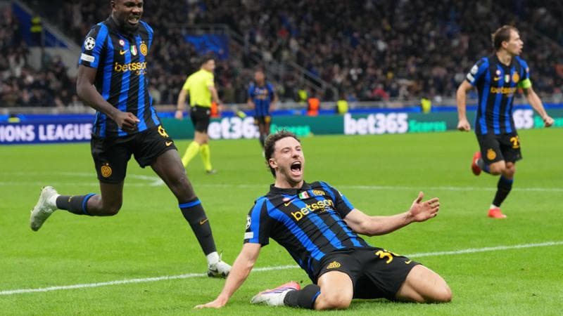 Carlos Augusta esulta dopo il gol
