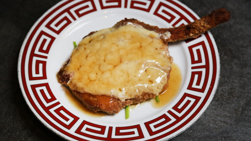 Cotoletta alla bolognese at Al Cambio