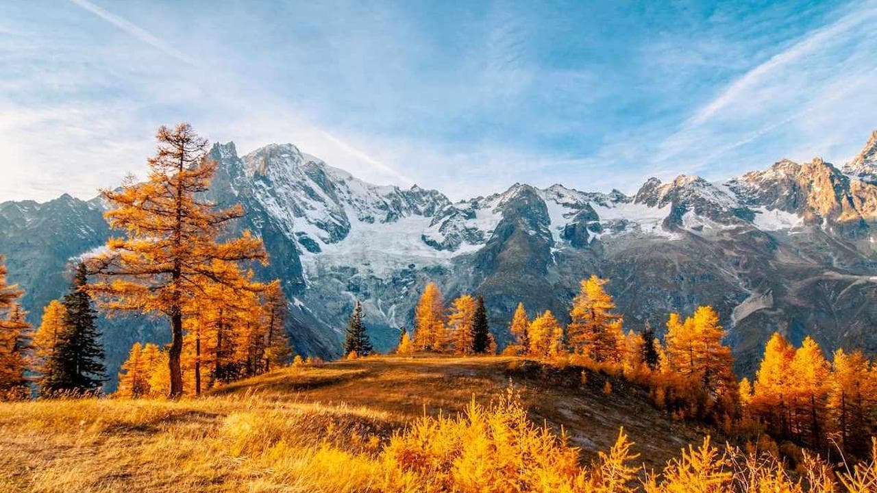 Discovering Courmayeur before winter