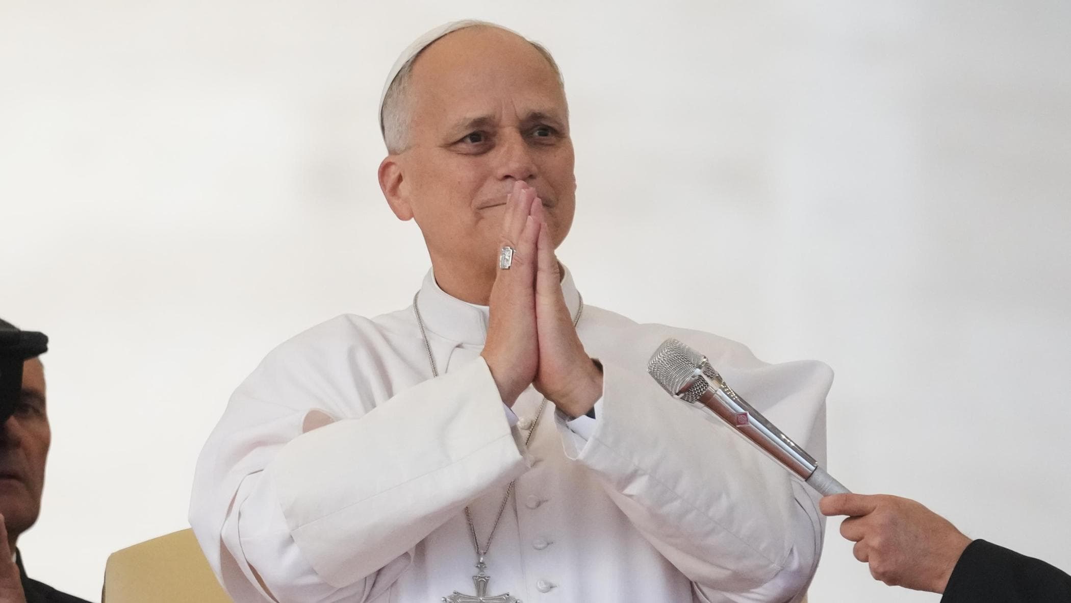 papa leone sotto la corazza tanti adolescenti chiedono di essere amati da Repubblica.it papa leone sotto la corazza tanti adolescenti chiedono di essere amati