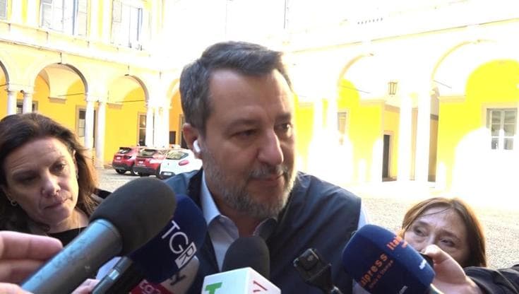 Protesta autotrasportatori, Salvini: "Basta minacce e sequestri, i blocchi stradali sono reato"